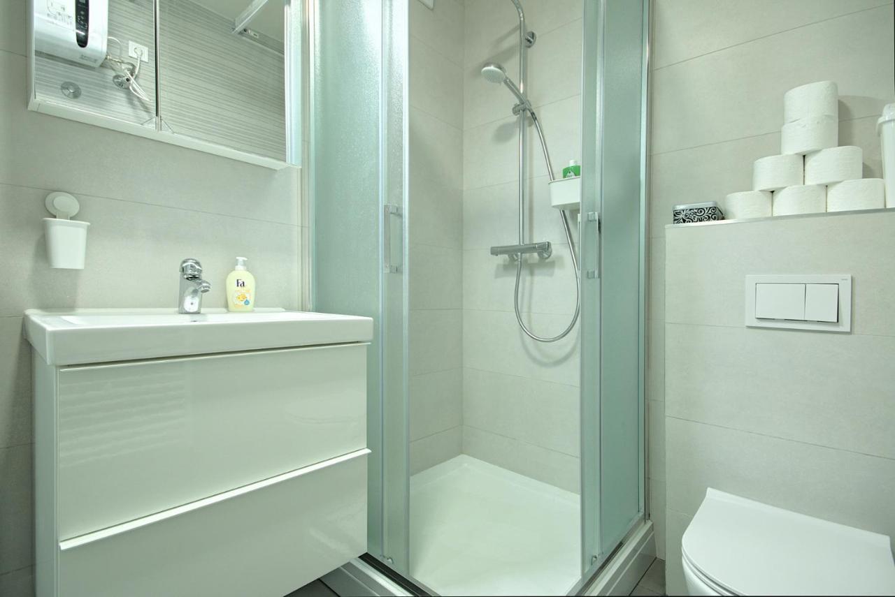 App Enterprise Umag Appartement Buitenkant foto