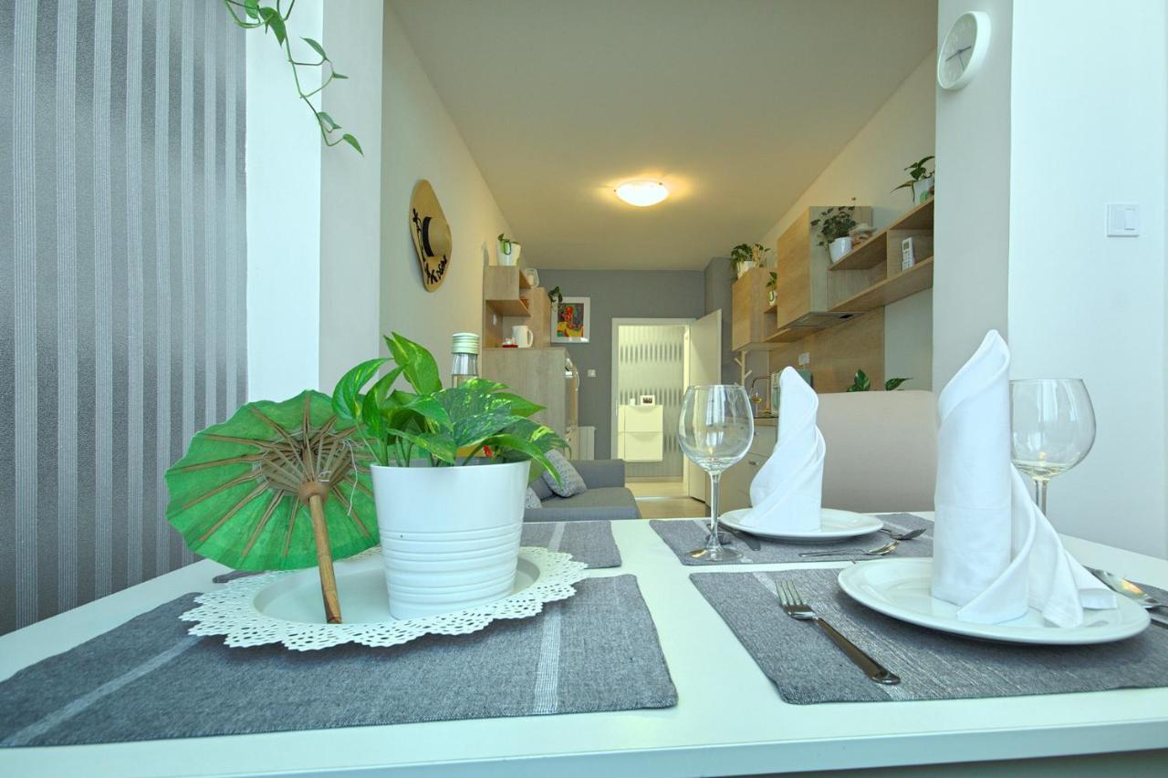App Enterprise Umag Appartement Buitenkant foto